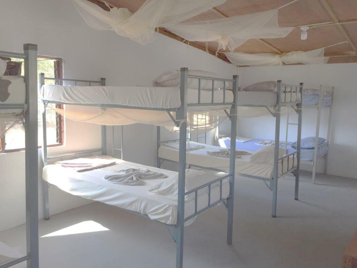 Atauro Dive Resort Backpackers Hostel Beloi Екстер'єр фото